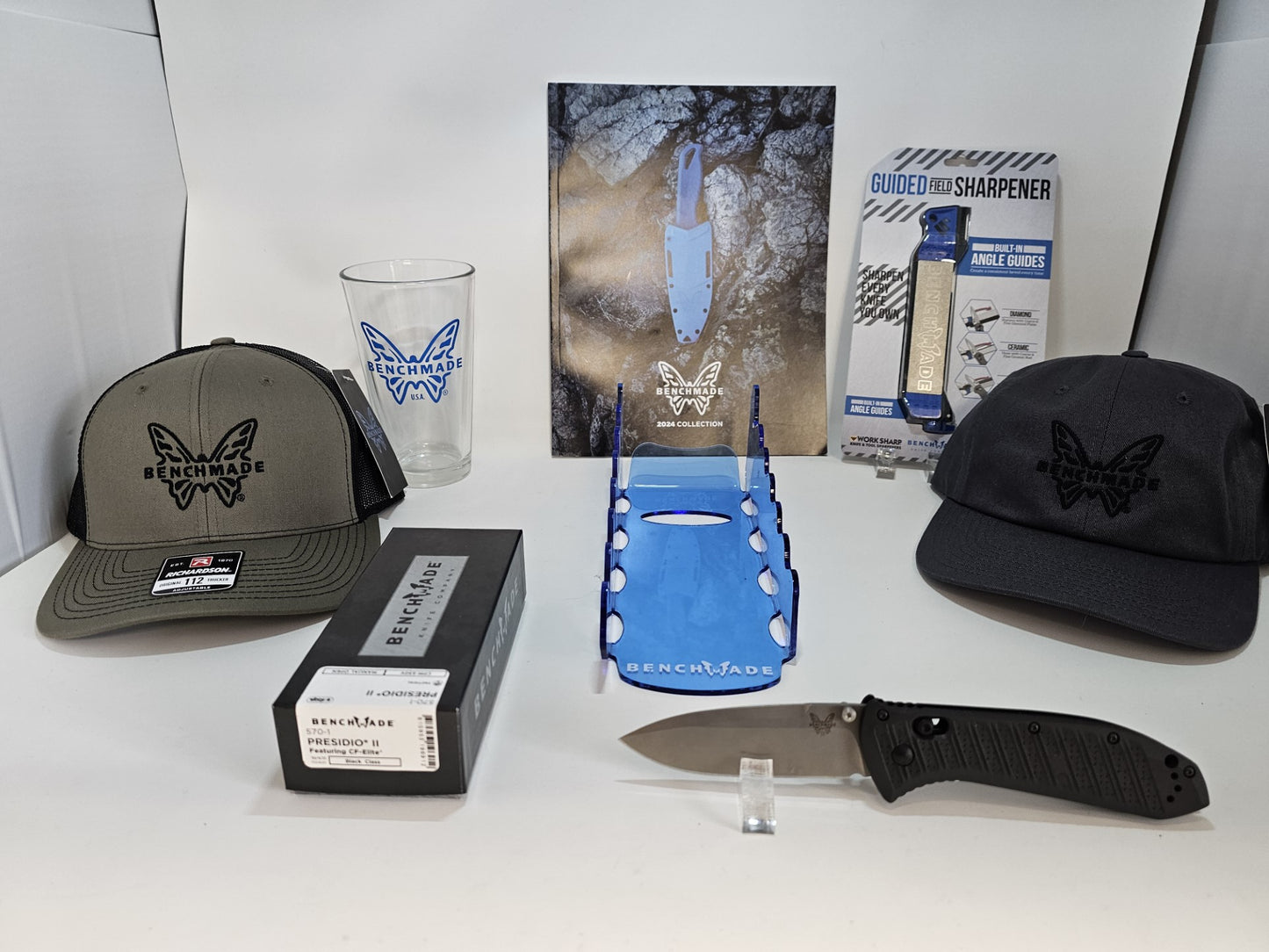 Benchmade 570-1 Presidio II CPM-S30V Blade CF-Elite Handle Folding Knife
