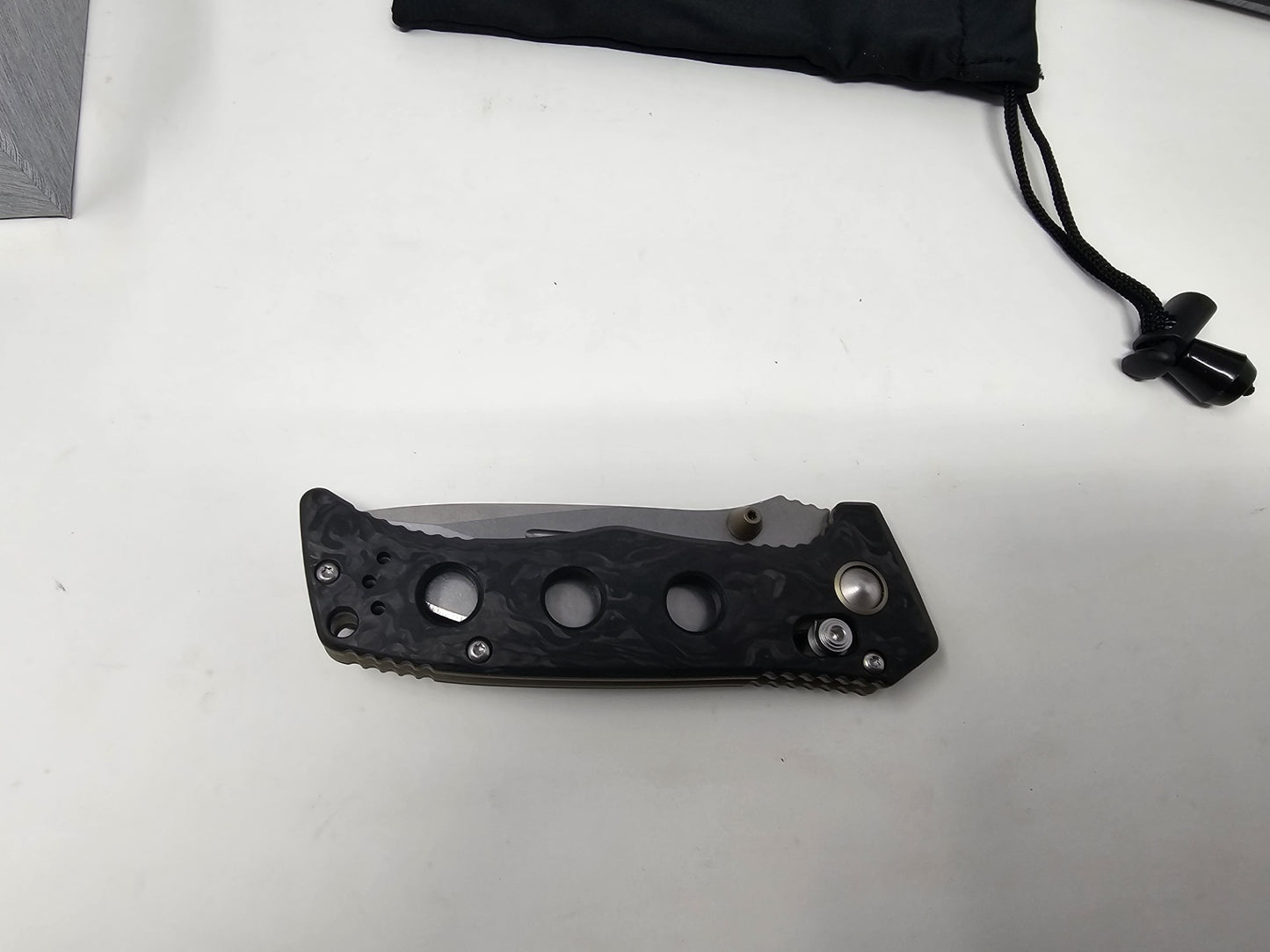 Benchmade 273-03 Mini Adamas Marbled Carbon Fiber Handle CPM-MagnaCut Blade