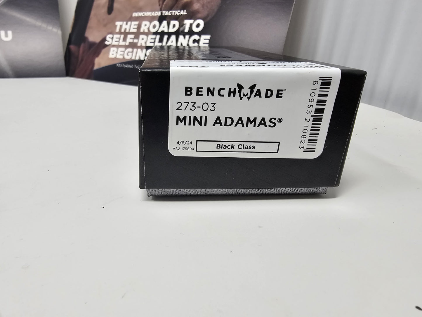 Benchmade 273-03 Mini Adamas Marbled Carbon Fiber Handle CPM-MagnaCut Blade