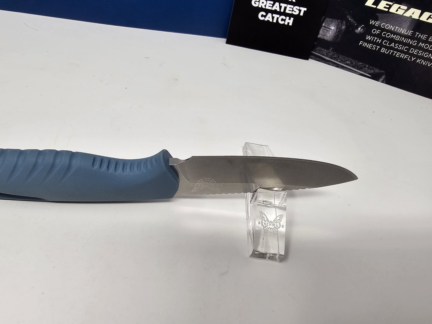 Benchmade 18050 Intersect CPM-MagnaCut Fixed Blade Depth Blue Santoprene Water Line
