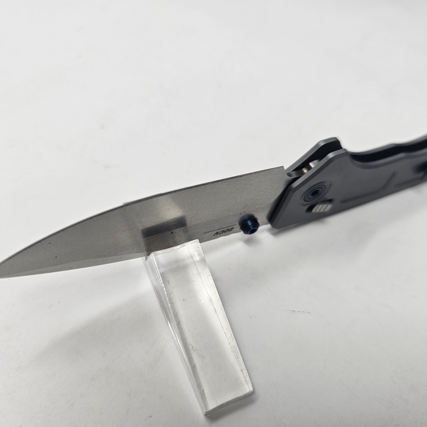 Benchmade 743 Mini Narrows Gray 6AI-4V Titanium Handle CPM-20CV Blade Folding Knife