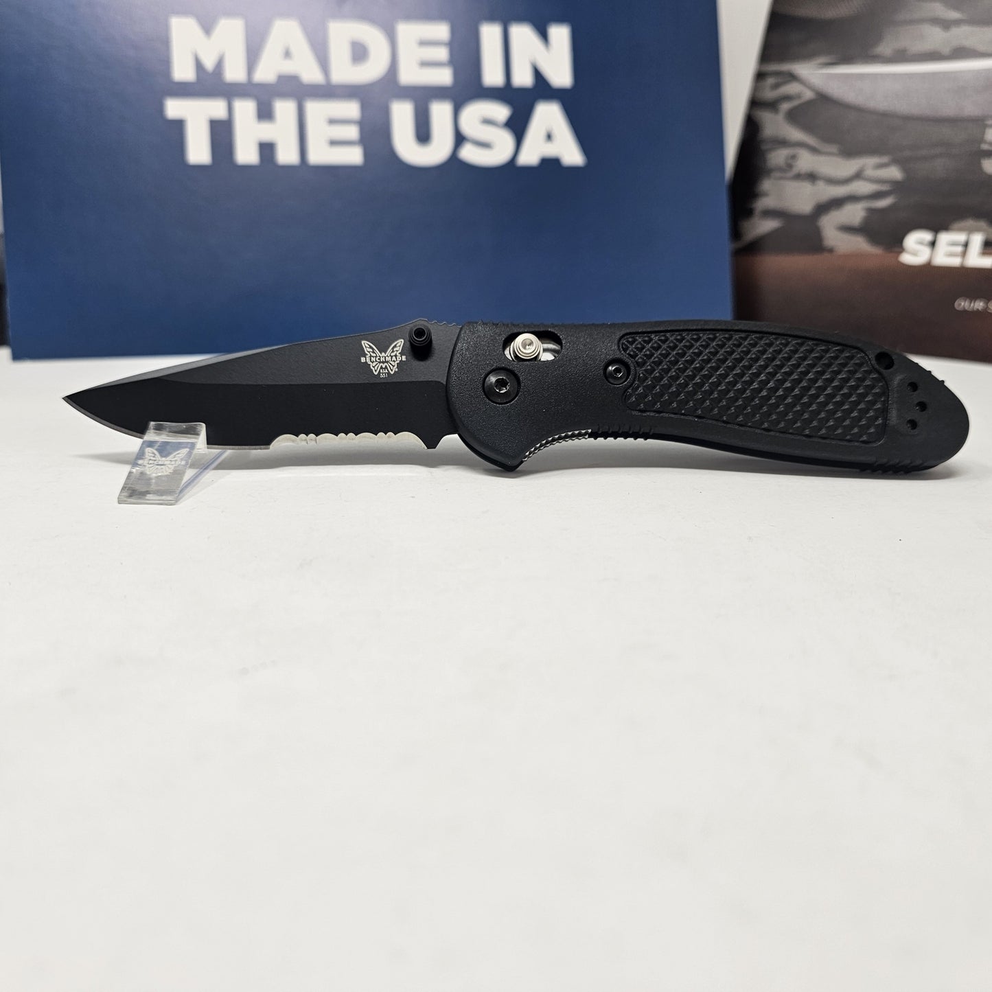 Benchmade 551SBK-S30V Griptilian Serrated Black CPM-S30V Blade Black