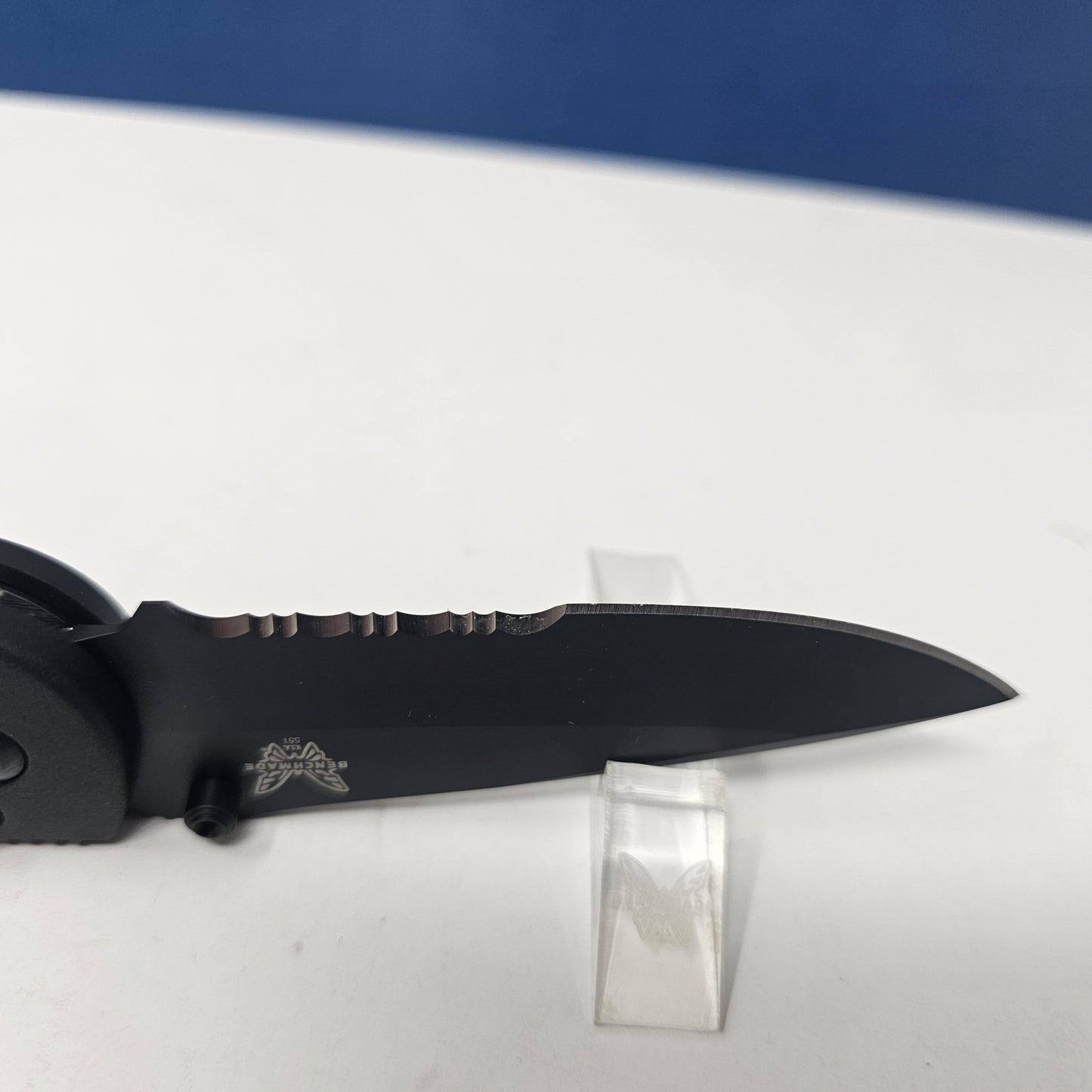 Benchmade 551SBK-S30V Griptilian Serrated Black CPM-S30V Blade Black