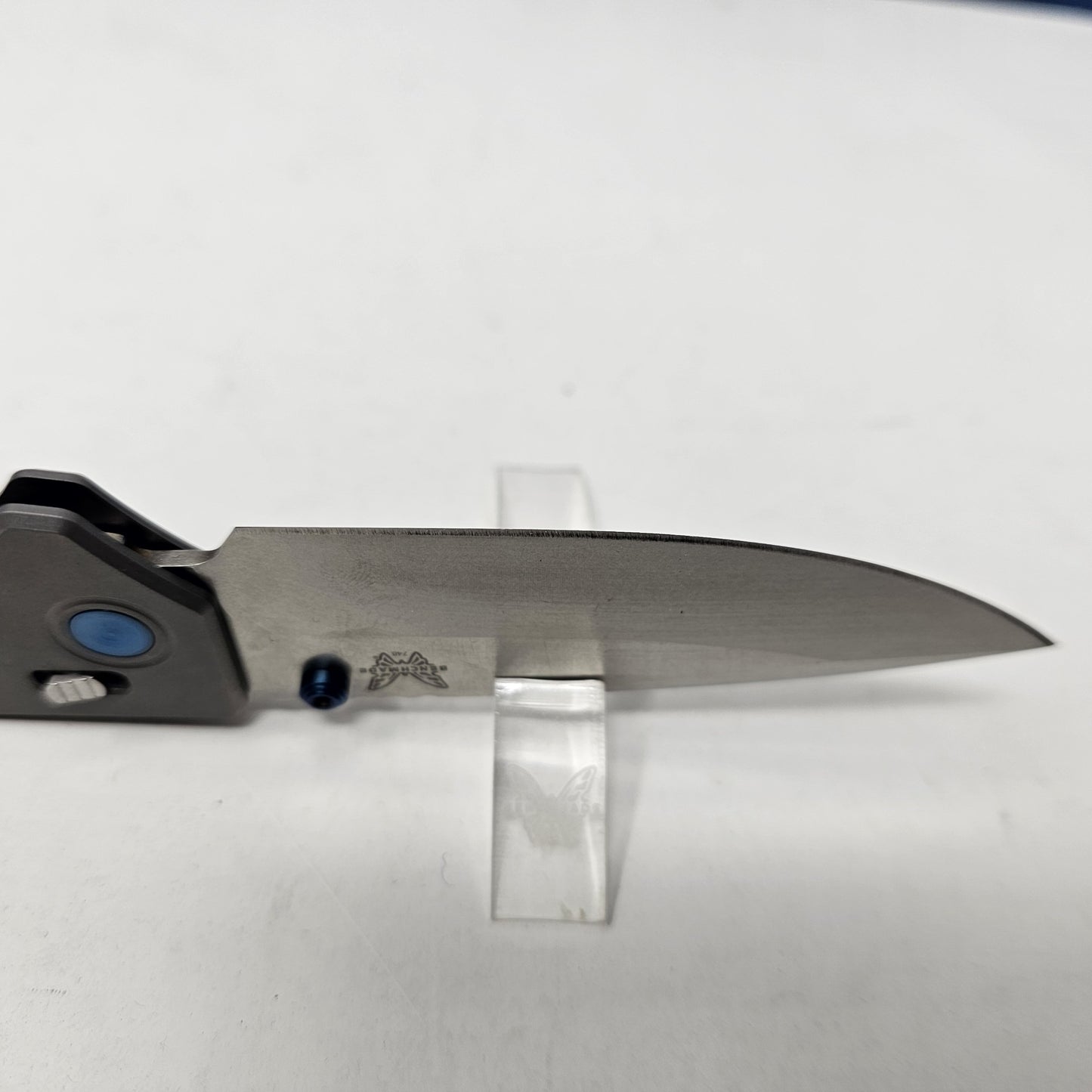 Benchmade 748 Narrows M390 Blade Gray 6AI-4V Titanium Handle 3.43" Axis Folding Knife