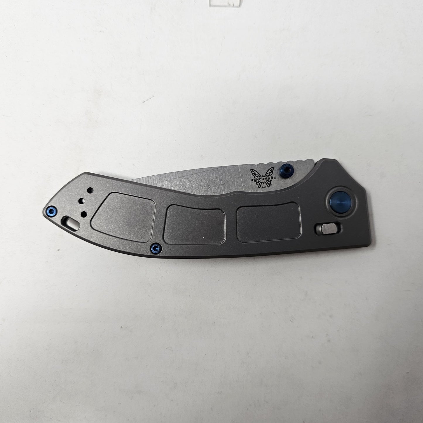 Benchmade 748 Narrows M390 Blade Gray 6AI-4V Titanium Handle 3.43" Axis Folding Knife