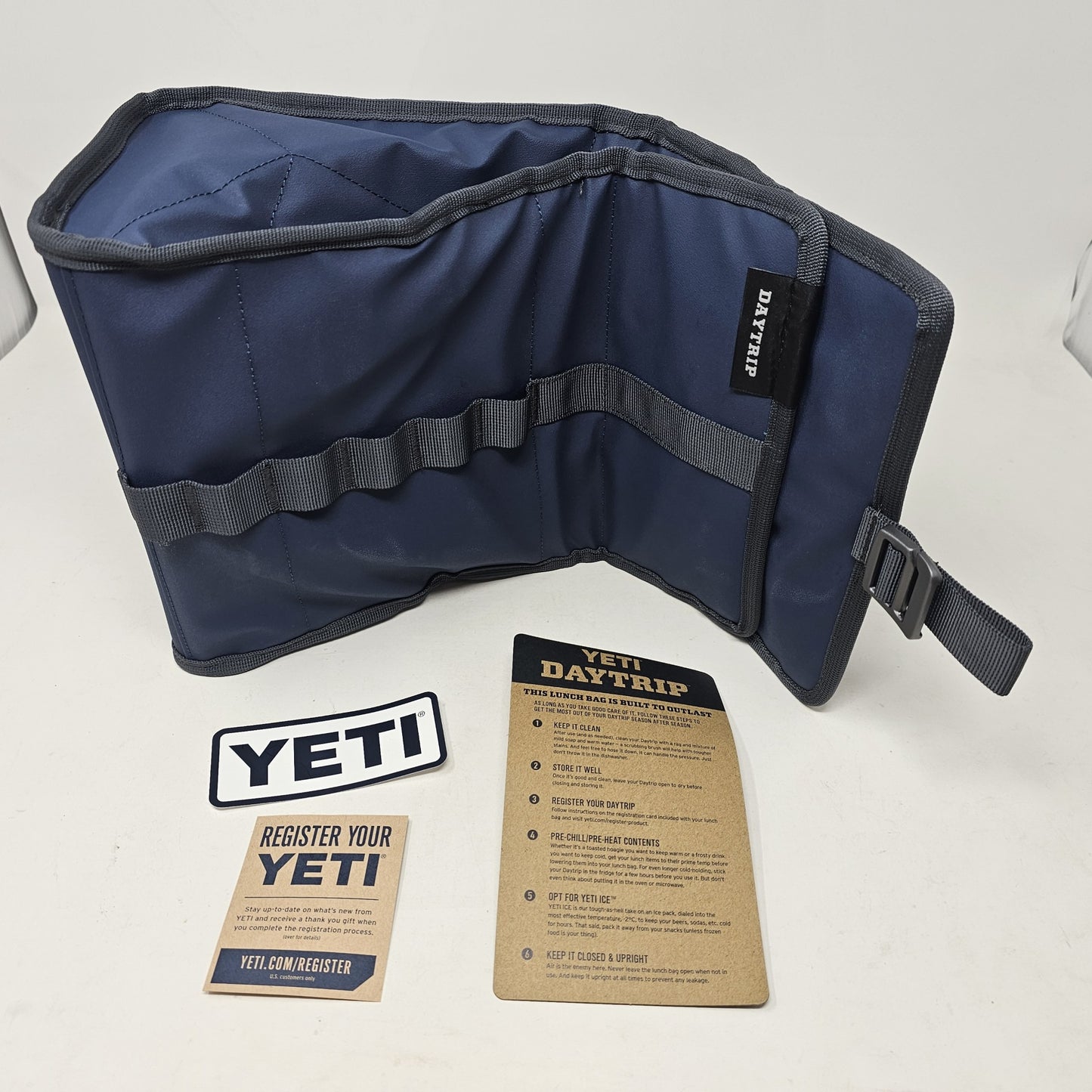 Yeti Daytrip Lunch Bag Navy Cooler