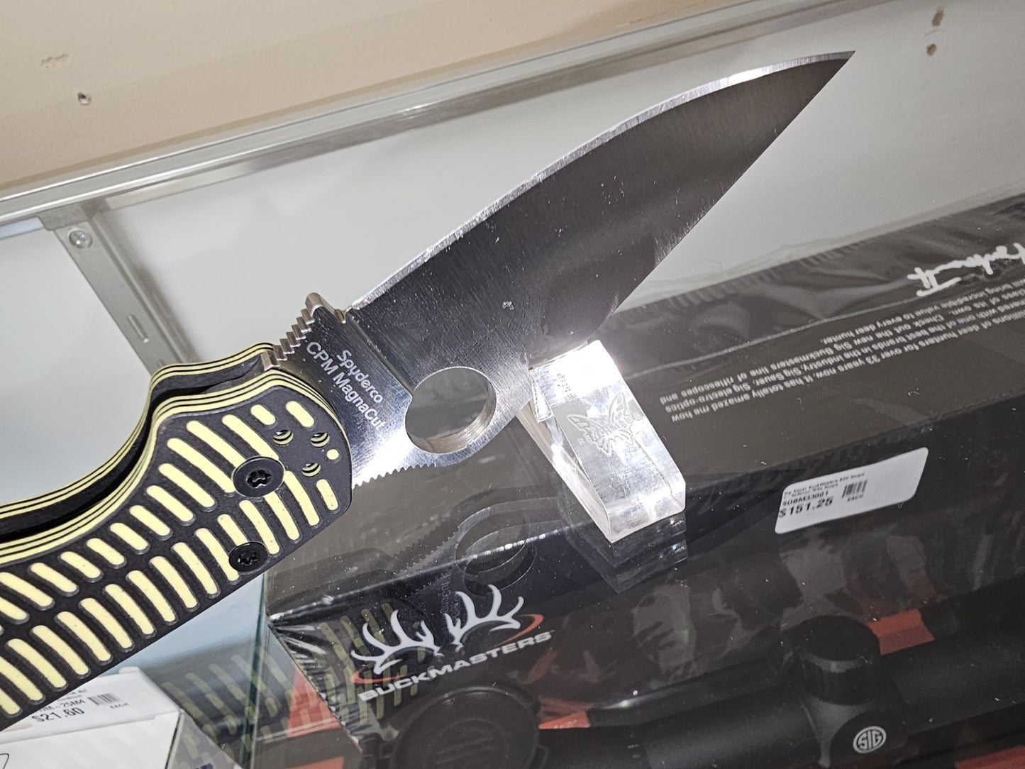 Spyderco Para Military 2 Salt CPM-MagnaCut Black/Yellow G10 Folding Knife C81GBKYLMCP2 USA Made Lifetime Warranty