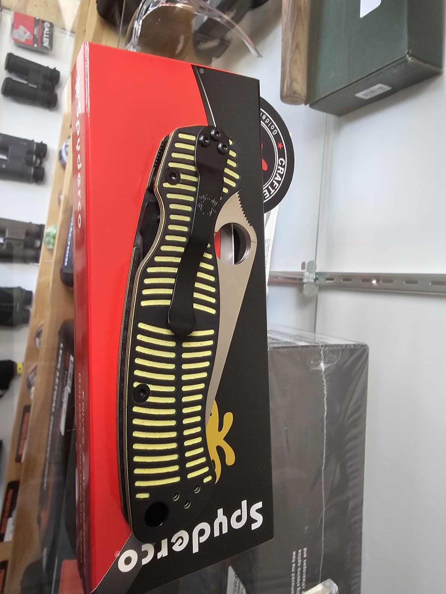 Spyderco Para Military 2 Salt CPM-MagnaCut Black/Yellow G10 Folding Knife C81GBKYLMCP2 USA Made Lifetime Warranty