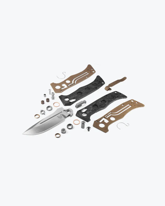 Benchmade 2730-03 Mini Auto Adamas CPM-MagnaCut Marbled Carbon Fiber Handle Folding Knife