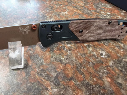 Benchmade 535FE-2602 Bugout CPM-S90V Blade Taiga Green Aluminum & Canvas Micarta Handle Folding Knife