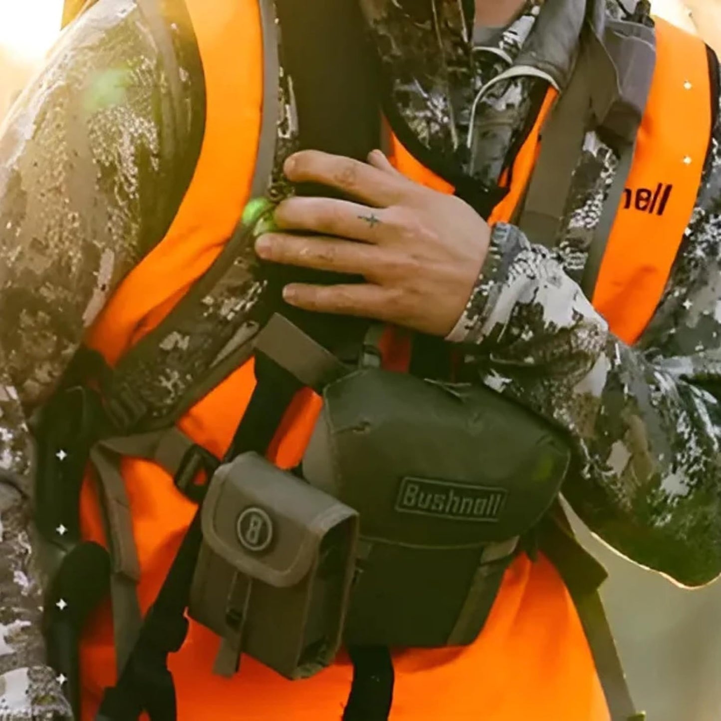 Bushnell R-Series R3 10 X 42mm Binoculars w/ Harness Neck Strap Covers & Lens Cloth R3-1042