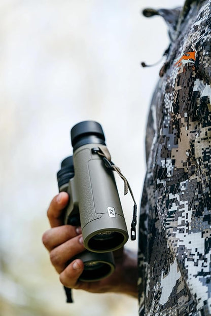 Bushnell R-Series R3 8 X 42mm Binoculars w/ Harness Neck Strap Covers & Lens Cloth R3-842