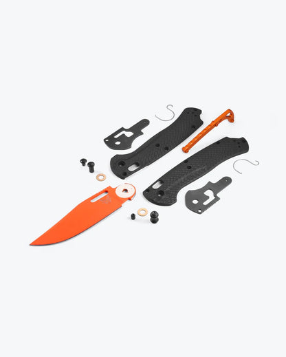 Benchmade 15535OR-01 Taggedout Orange CPM-Magnacut Blade Carbon Fiber Handle Hunting Folder